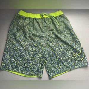 Nike Men's Swim Trunks Size XXL Green Grey Swoosh Just Do It